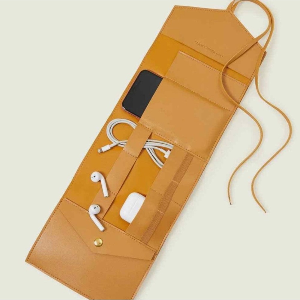 Glass Ladder & co tech accessories clutch